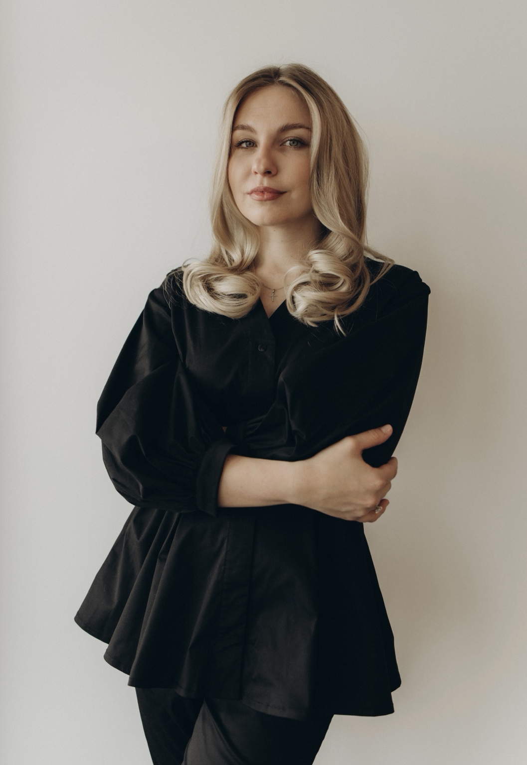 Olena, founder of LÉN Skin Studio